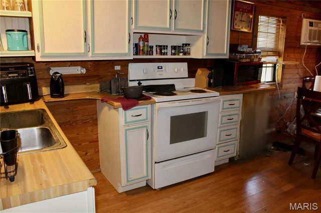 18868 Chickadee Drive, Marble Hill, MO 63764