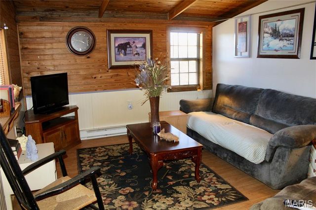 18868 Chickadee Drive, Marble Hill, MO 63764