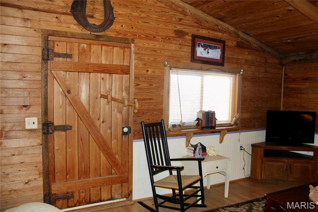 18868 Chickadee Drive, Marble Hill, MO 63764