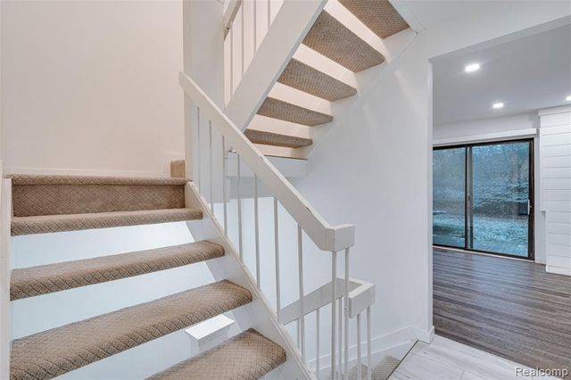 6265 Potomac Circle, West Bloomfield, MI 48322