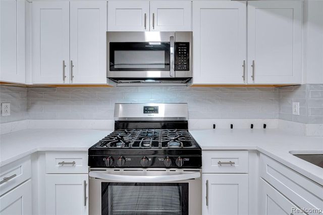 6265 Potomac Circle, West Bloomfield, MI 48322