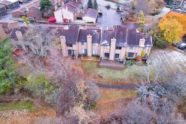 6265 Potomac Circle, West Bloomfield, MI 48322