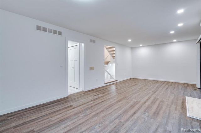 6265 Potomac Circle, West Bloomfield, MI 48322