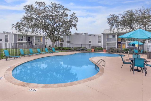 10402 Sandpiper DR 9-115, Houston, TX 77096