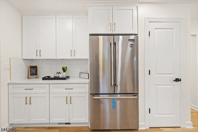 100 Pier Ln, Fairfield Twp., NJ 07004
