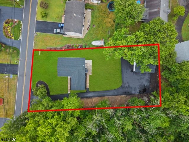 100 Pier Ln, Fairfield Twp., NJ 07004