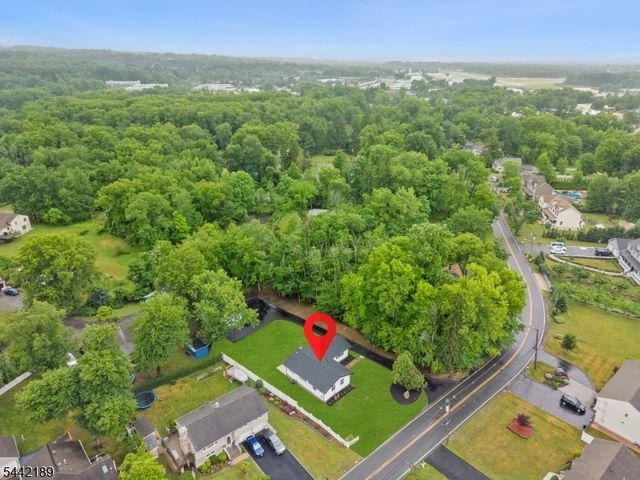 100 Pier Ln, Fairfield Twp., NJ 07004