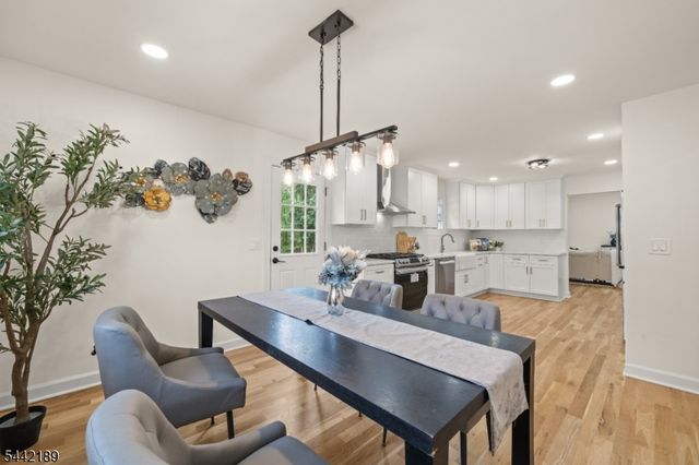 100 Pier Ln, Fairfield Twp., NJ 07004