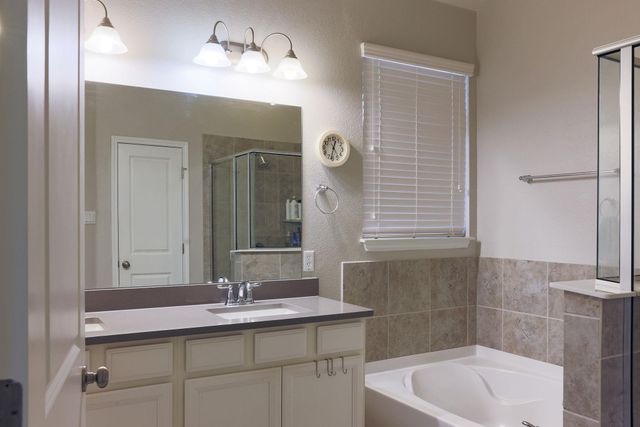 112 Andele WAY, Liberty Hill, TX 78642