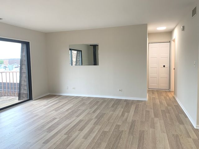 621 Tralee Court 3A, Schaumburg, IL 60193
