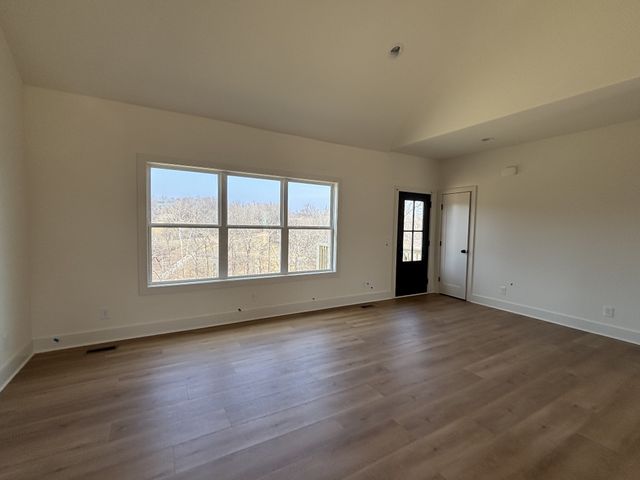 811 N Dickerson Chapel Rd, Lebanon, TN 37087