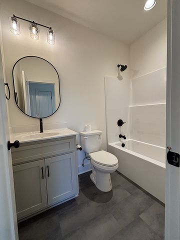 811 N Dickerson Chapel Rd, Lebanon, TN 37087