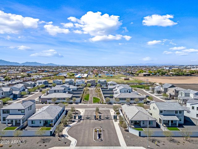 4615 S 23RD Way, Phoenix, AZ 85040