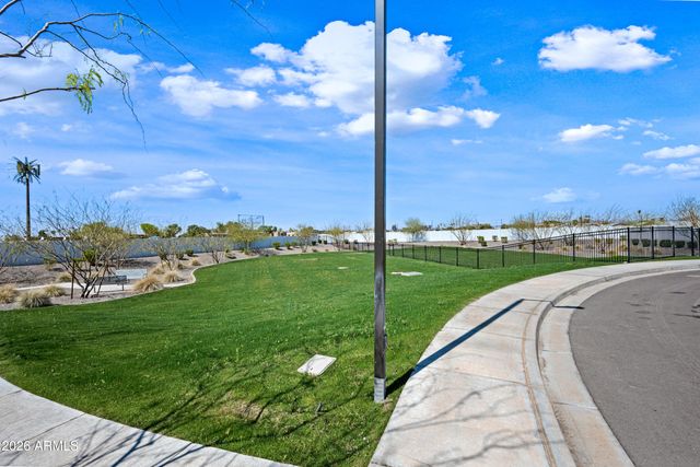 4615 S 23RD Way, Phoenix, AZ 85040