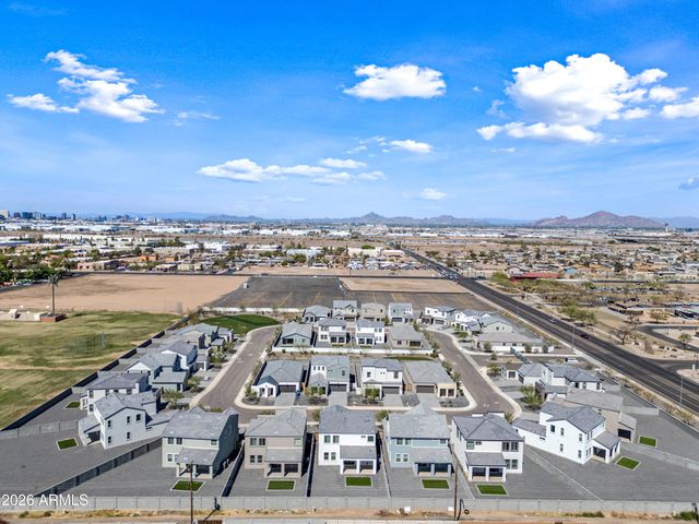 4615 S 23RD Way, Phoenix, AZ 85040