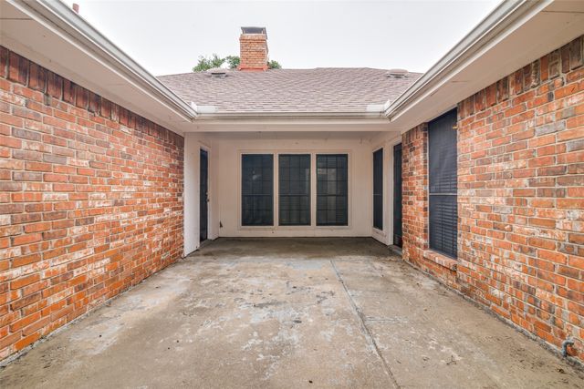 4913 Portola Drive, Garland, TX 75043