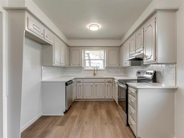 312 E Elder Lane, Mustang, OK 73064