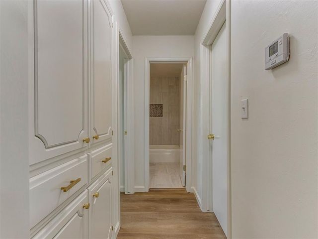 312 E Elder Lane, Mustang, OK 73064