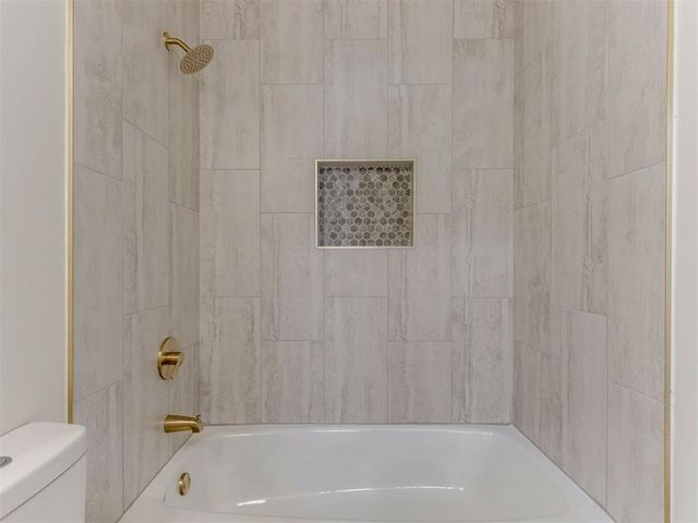 312 E Elder Lane, Mustang, OK 73064