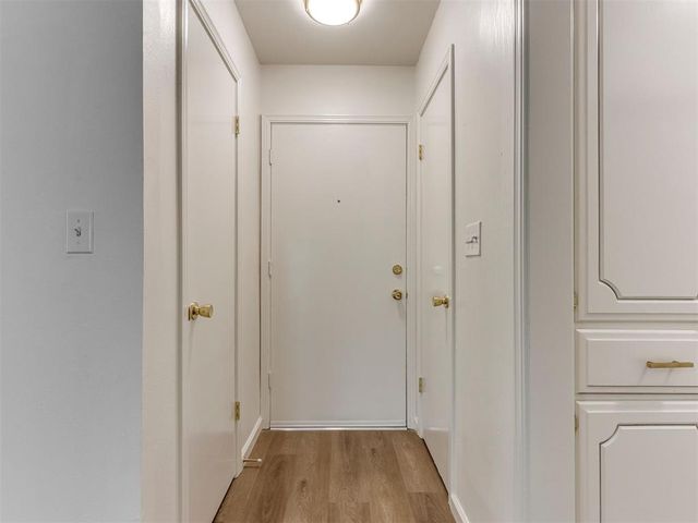 312 E Elder Lane, Mustang, OK 73064