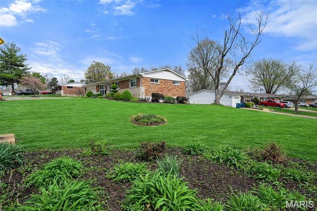 3118 Milissa Lane, St Louis, MO 63125