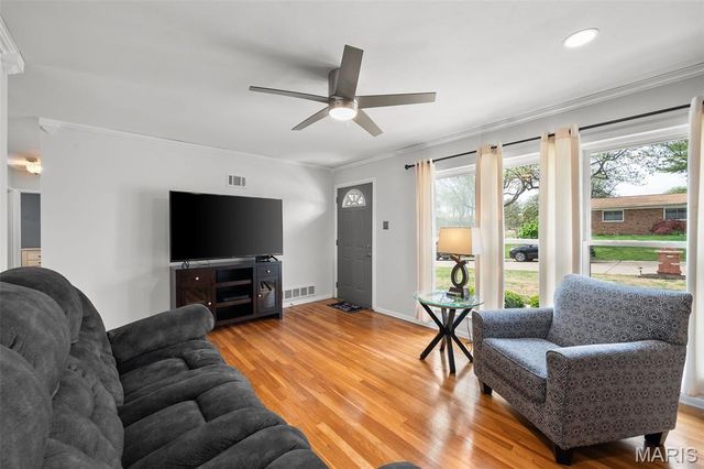 3118 Milissa Lane, St Louis, MO 63125