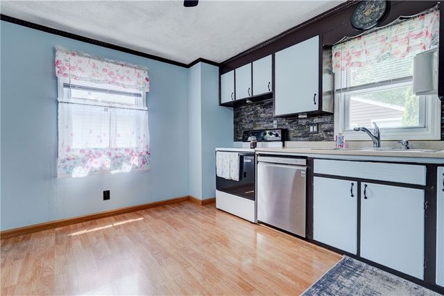 227 Hillcrest St, Rochester, NY 14609