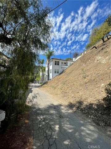 3649 Potosi Ave, Studio City, CA 91604