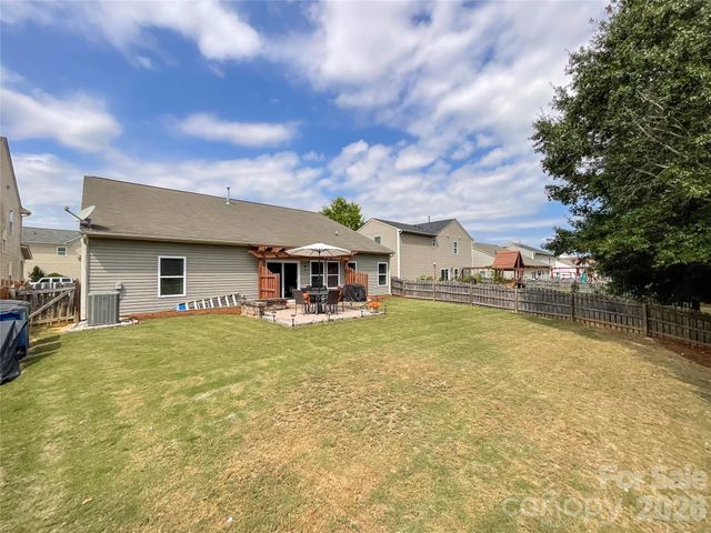 1401 Yellow Daisy Drive, Matthews, NC 28104