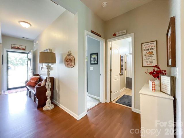 1401 Yellow Daisy Drive, Matthews, NC 28104