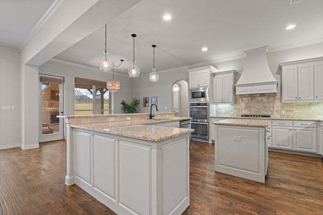 220 Bearclaw Circle, Aledo, TX 76008