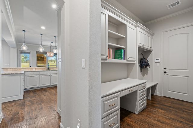 220 Bearclaw Circle, Aledo, TX 76008