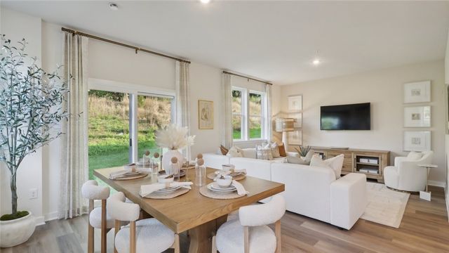 158 River Ridge Dr, Coraopolis, PA 15108