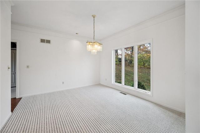 5305 NW Bluff Drive, Kansas City, MO 64152