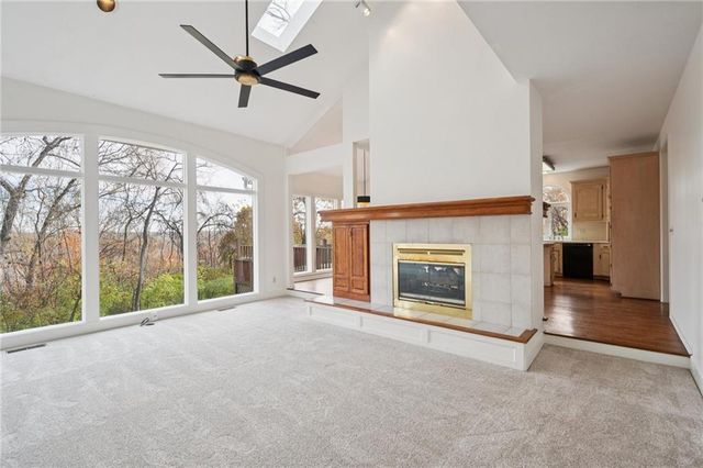 5305 NW Bluff Drive, Kansas City, MO 64152