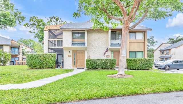 96 Wimbledon Lake Drive, Plantation, FL 33324