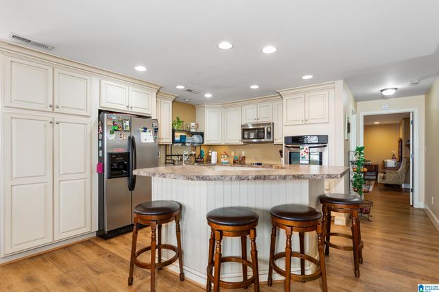 245 ROME BEAUTY CIRCLE, Oxford, AL 36203