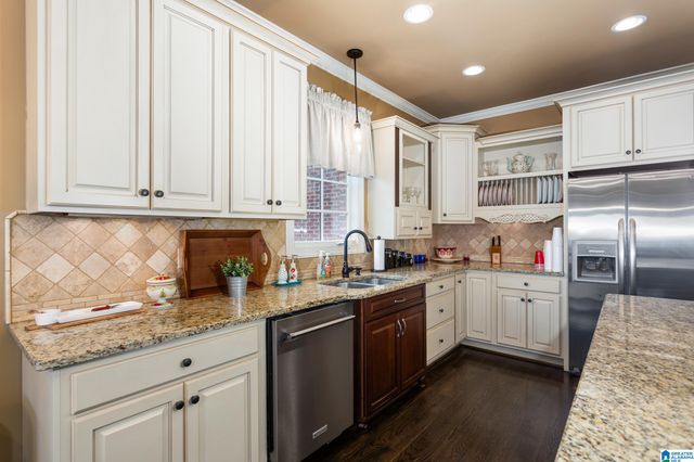 245 ROME BEAUTY CIRCLE, Oxford, AL 36203