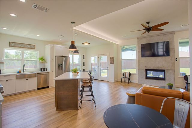 472 Neva Lane, Denison, TX 75020