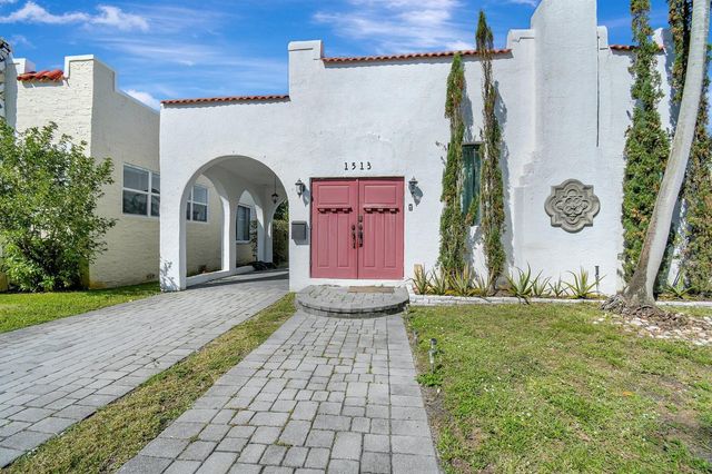 1513 Adams Street, Hollywood, FL 33020