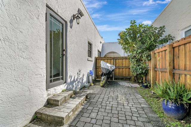 1513 Adams Street, Hollywood, FL 33020