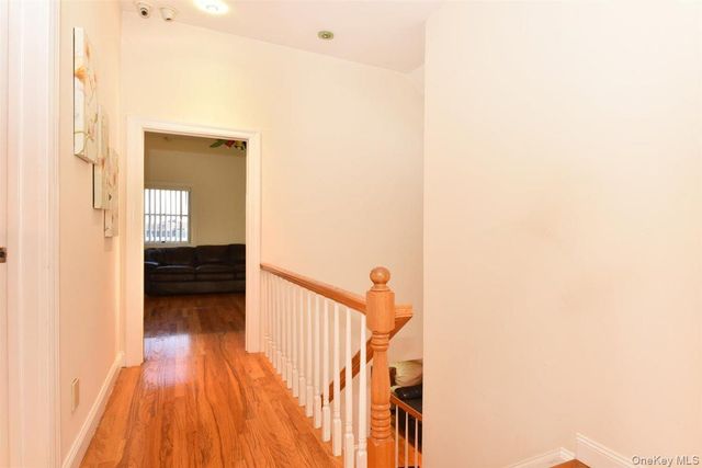 300 Pennsylvania Avenue, Mineola, NY 11501