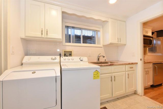 300 Pennsylvania Avenue, Mineola, NY 11501