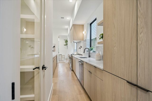 122 E 4th Street, Houston, TX 77007