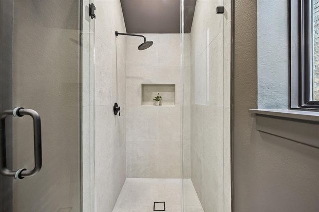 122 E 4th Street, Houston, TX 77007