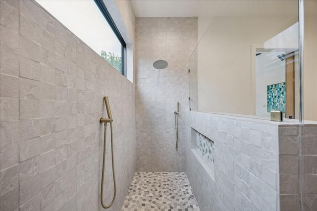 122 E 4th Street, Houston, TX 77007