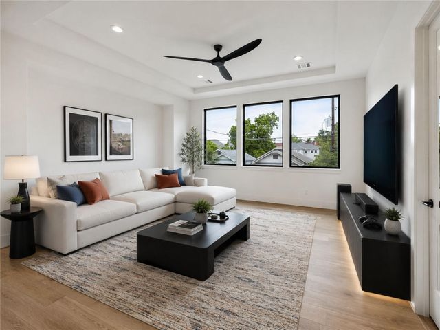122 E 4th Street, Houston, TX 77007