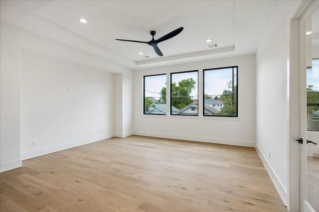 122 E 4th Street, Houston, TX 77007