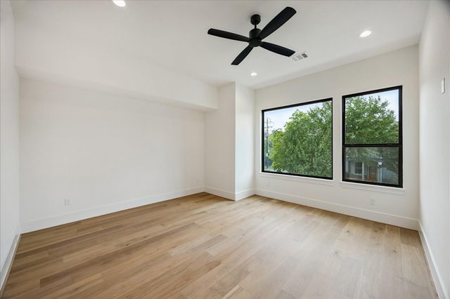 122 E 4th Street, Houston, TX 77007