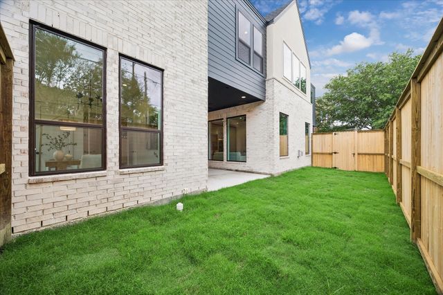 122 E 4th Street, Houston, TX 77007